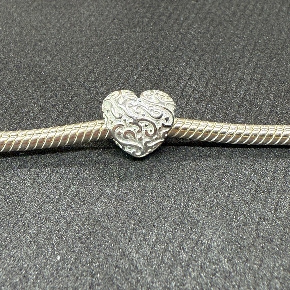 Filigree Swirl Heart Charm Bead – Sterling Silver 925 - Picture 4 of 5